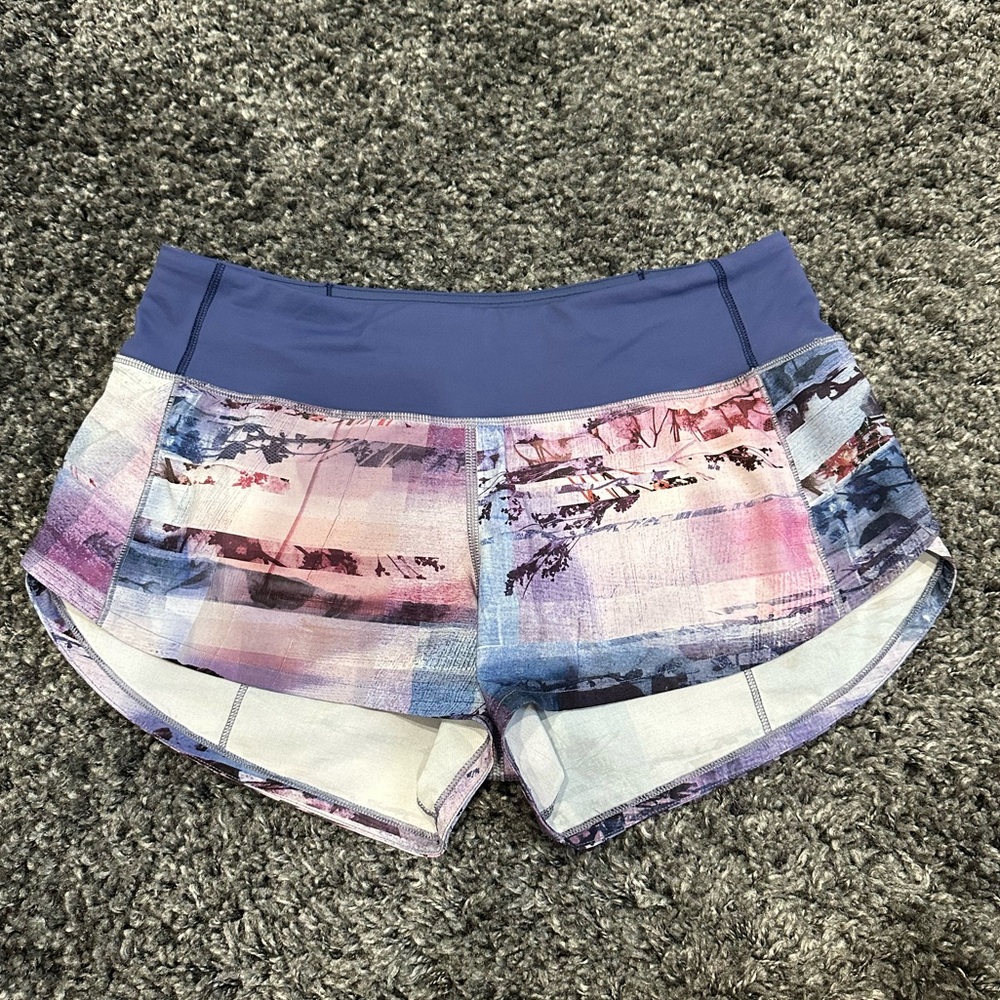 VEUC - Lululemon Speed Up Shorts - Size 4